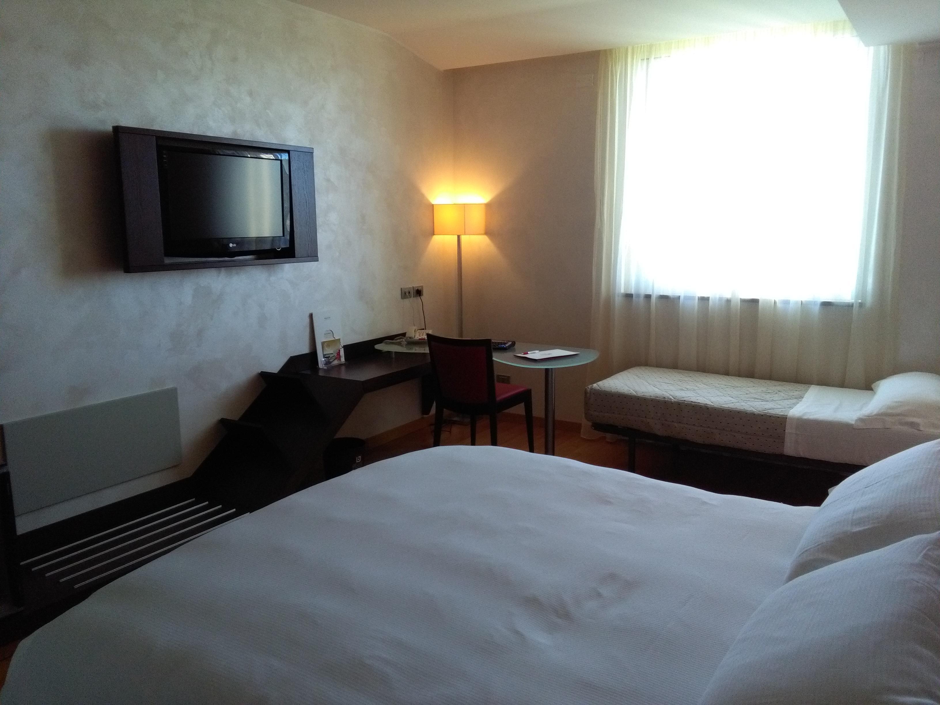 Hotel Breaking Business Mosciano SantʼAngelo