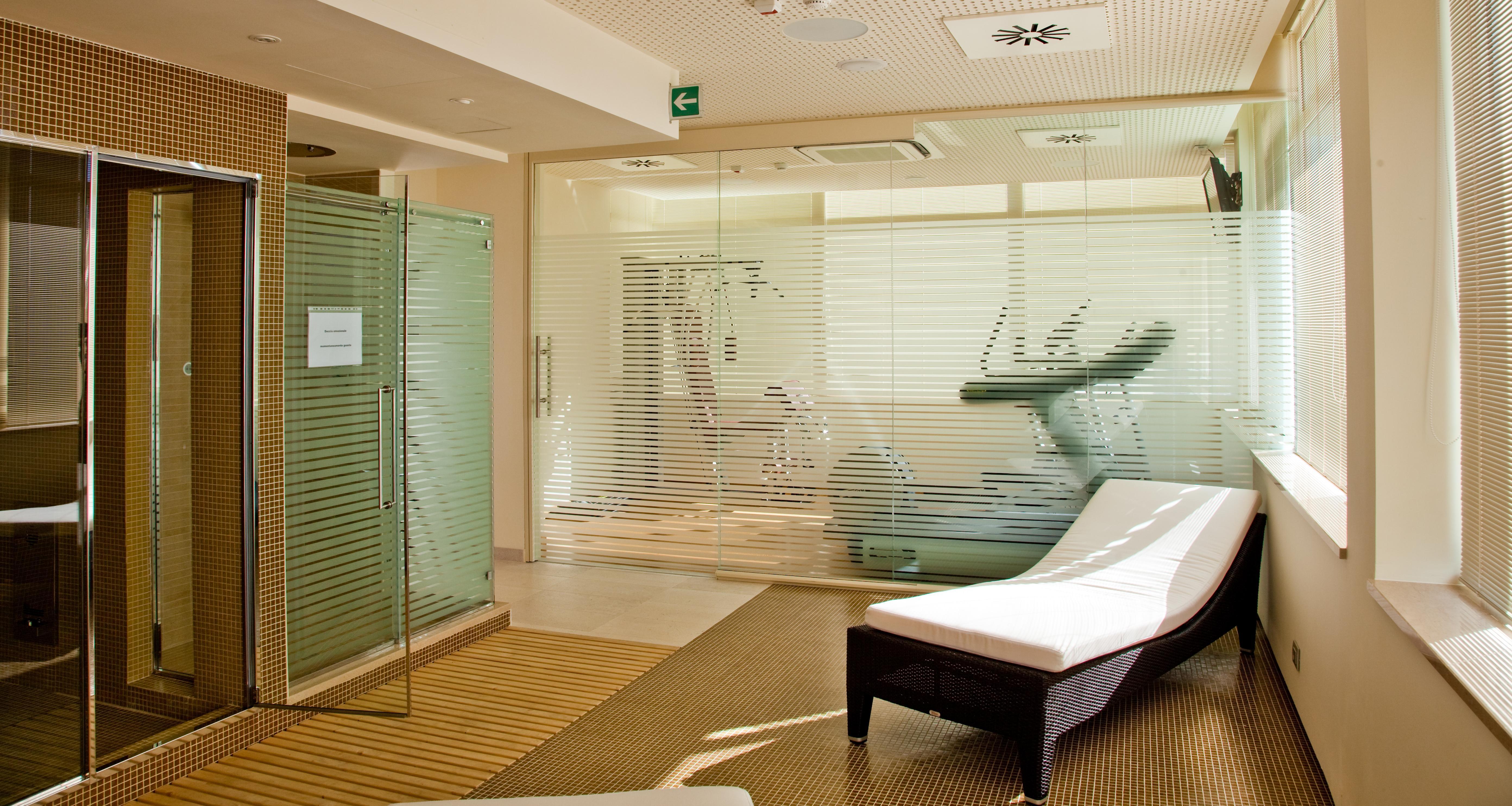 Hotel Breaking Business Mosciano SantʼAngelo