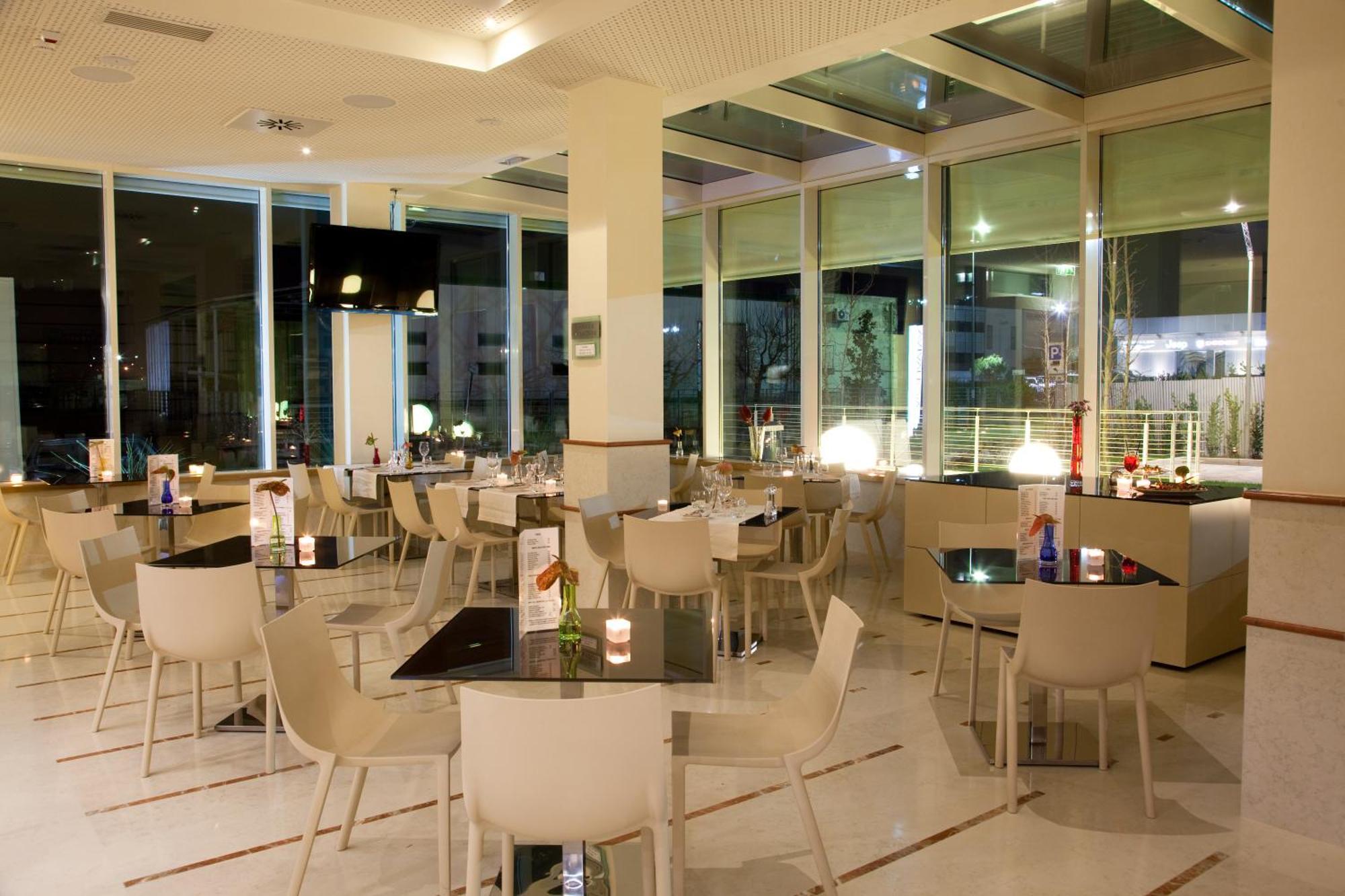 Breaking Business Hotel Mosciano SantʼAngelo