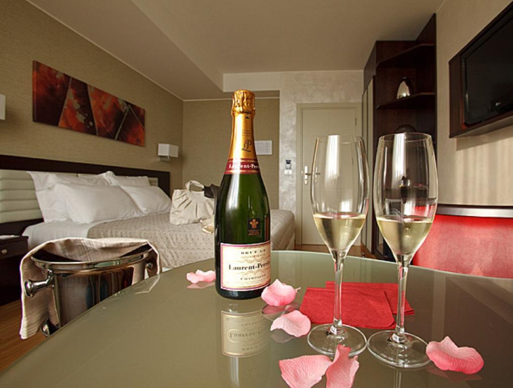 Breaking Business Hotel 4*