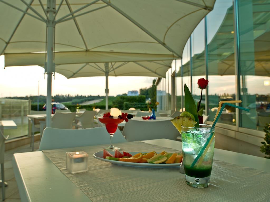 Breaking Business Hotel Mosciano SantʼAngelo
