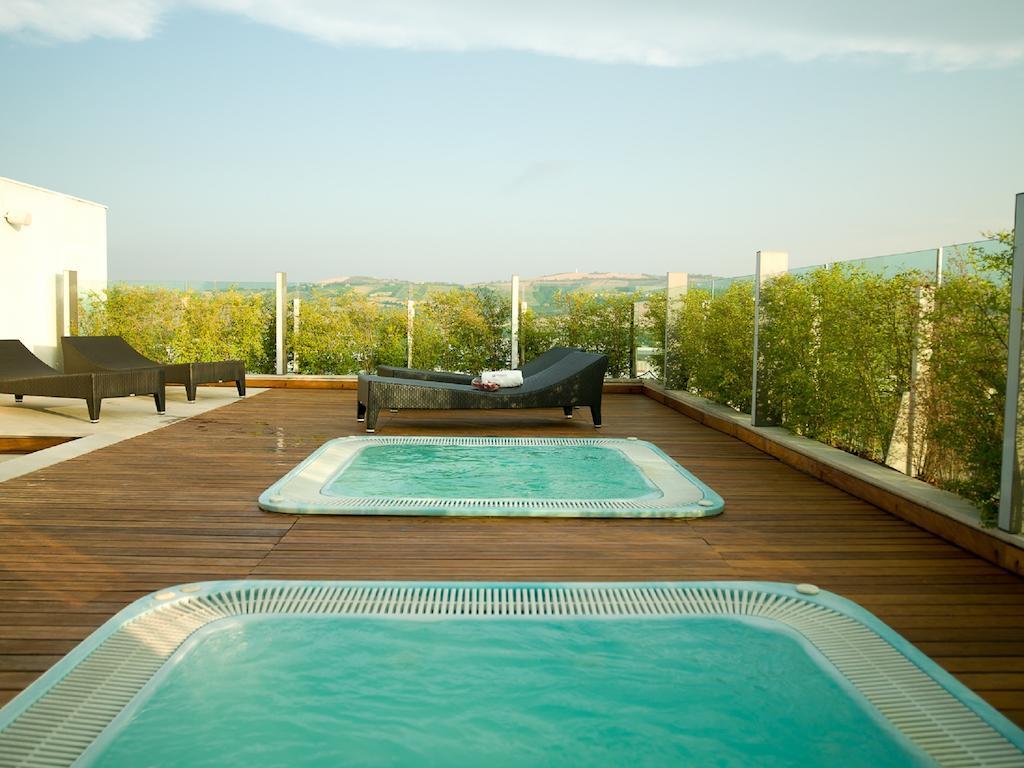 Breaking Business Hotel Mosciano SantʼAngelo
